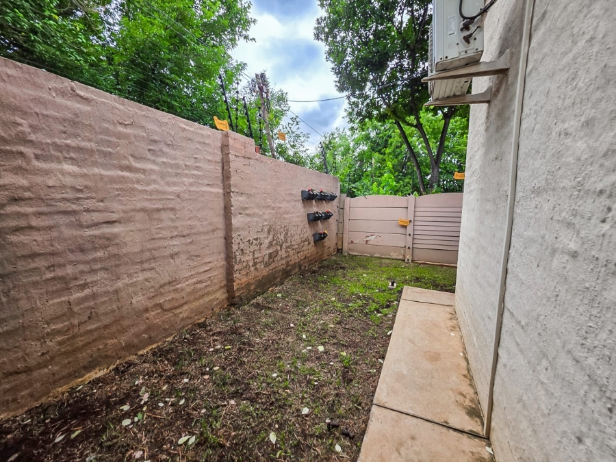 3 Bedroom Property for Sale in Kannoniers Park North West